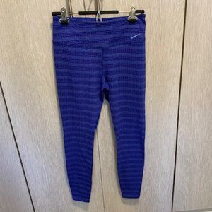 Nike Dri-Fit Blue Pattern Crop Leggings Size Medium